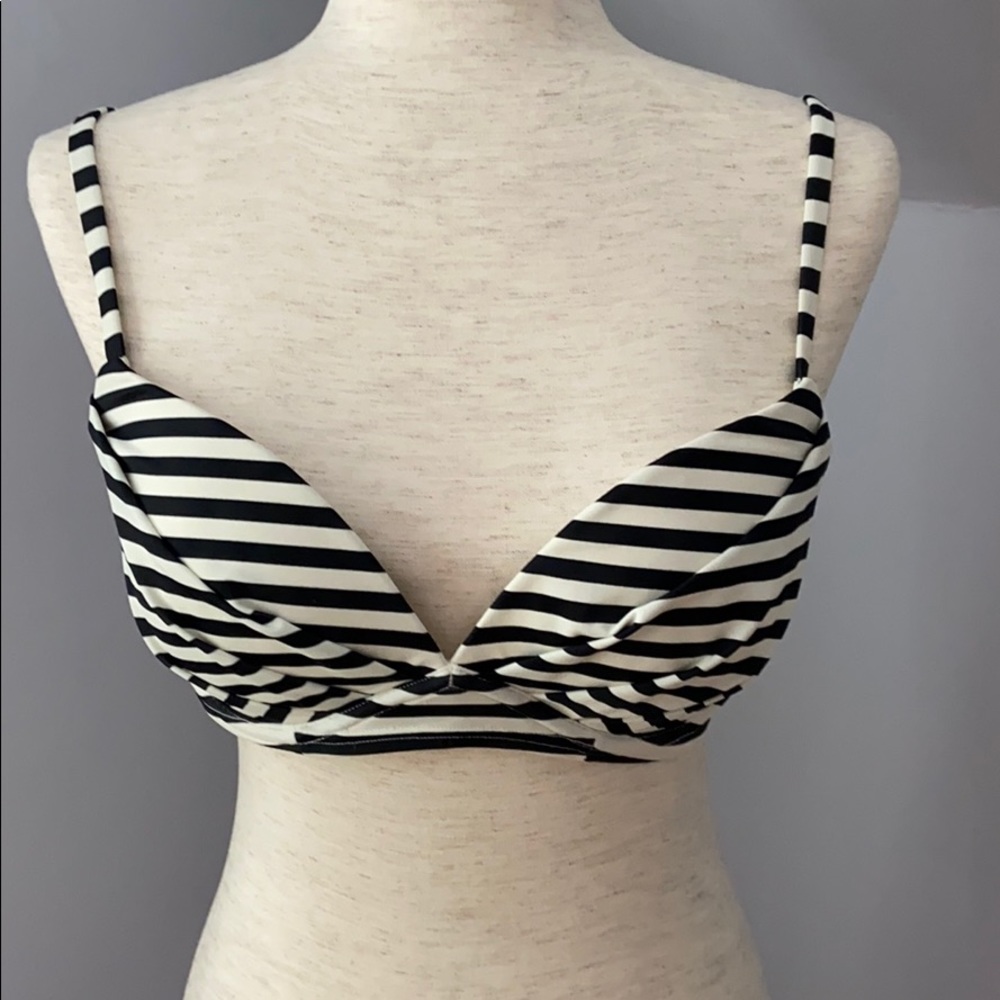 Victoria’s Secret Bikini Top